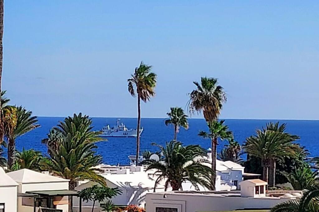 Appartement Luxury Ocean View Playa Roca à Costa Teguise Extérieur photo