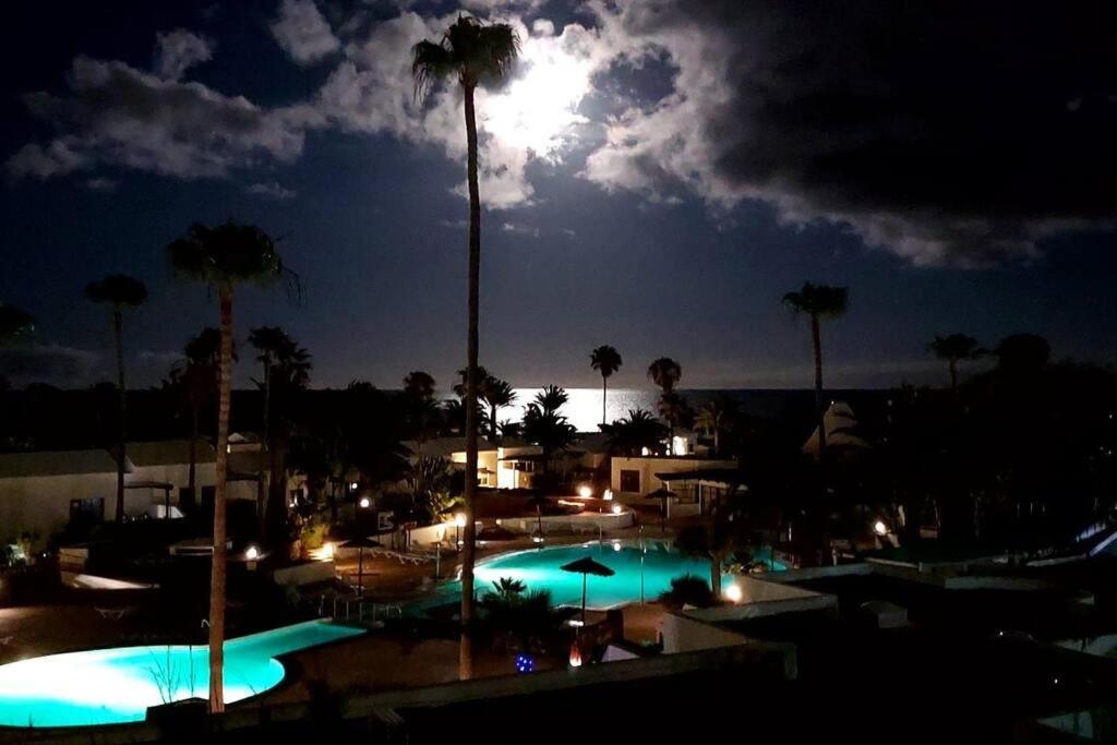 Appartement Luxury Ocean View Playa Roca à Costa Teguise Extérieur photo